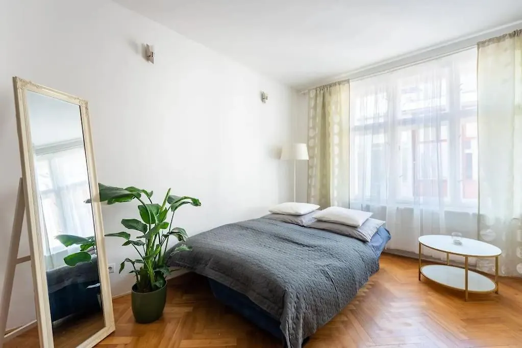 2 Bedrooms Apt Near Wenceslas Sq Πράγα