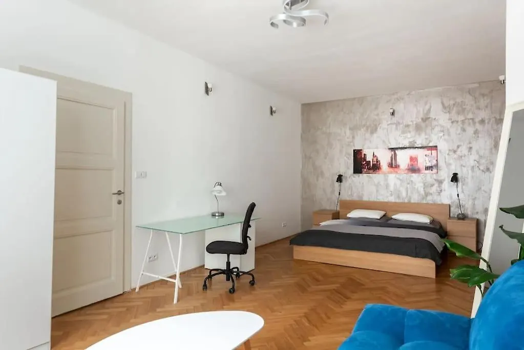 2 Bedrooms Apt Near Wenceslas Sq Πράγα Τσεχία
