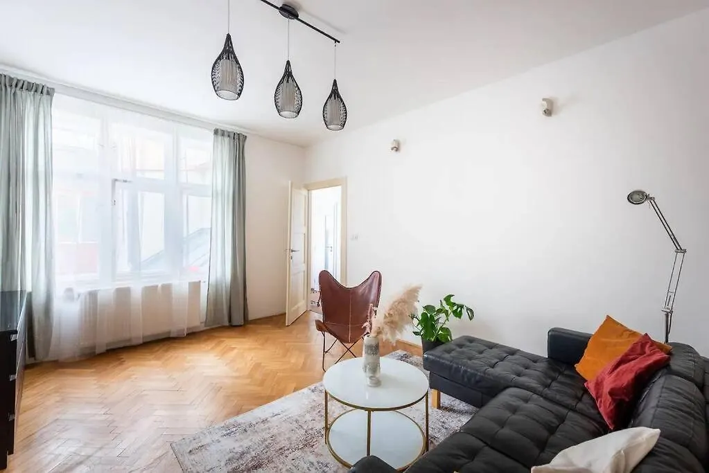 2 Bedrooms Apt Near Wenceslas Sq Πράγα Διαμέρισμα